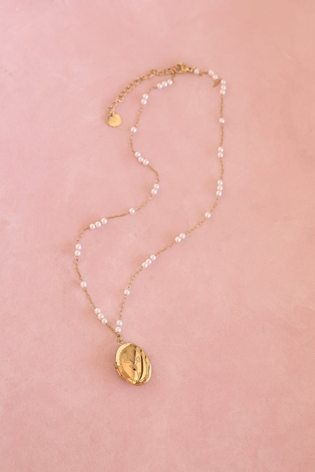Keepsake locket necklace
