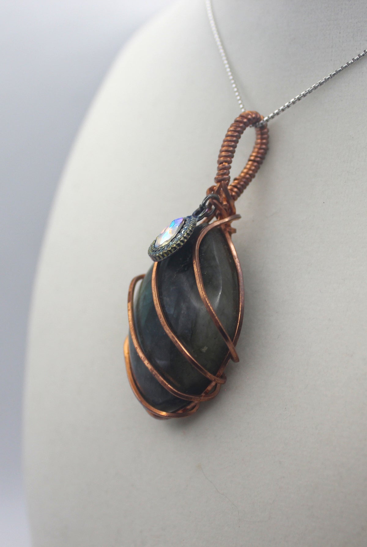 Raw Copper Labradorite Charmed Pendant Necklace
