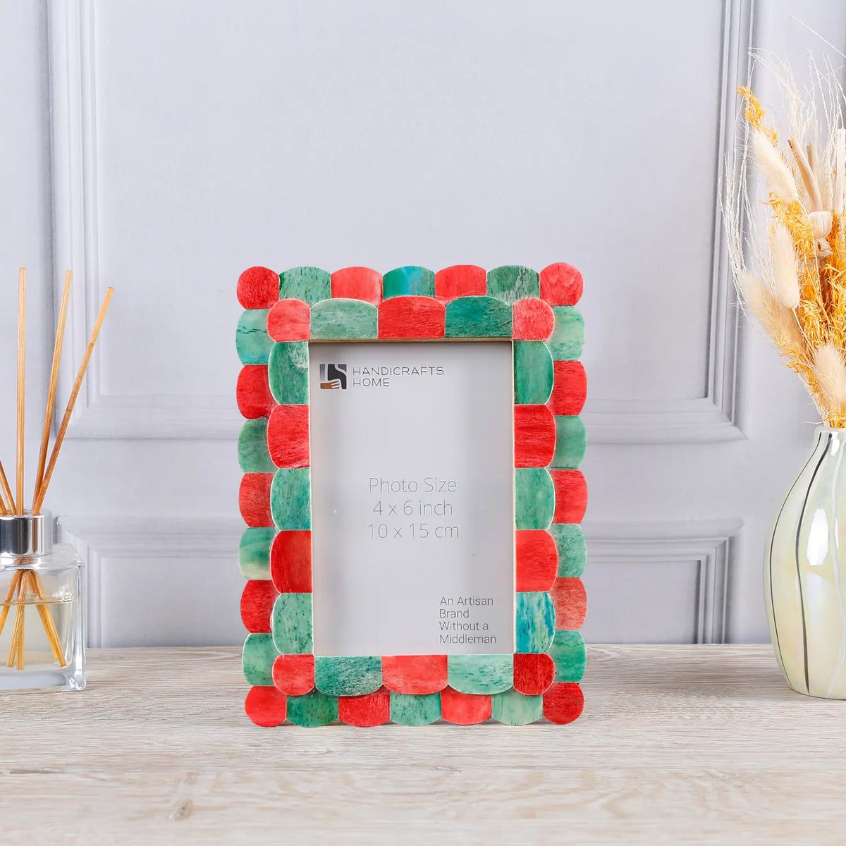 Scalloped green and red bone inlay picture frame