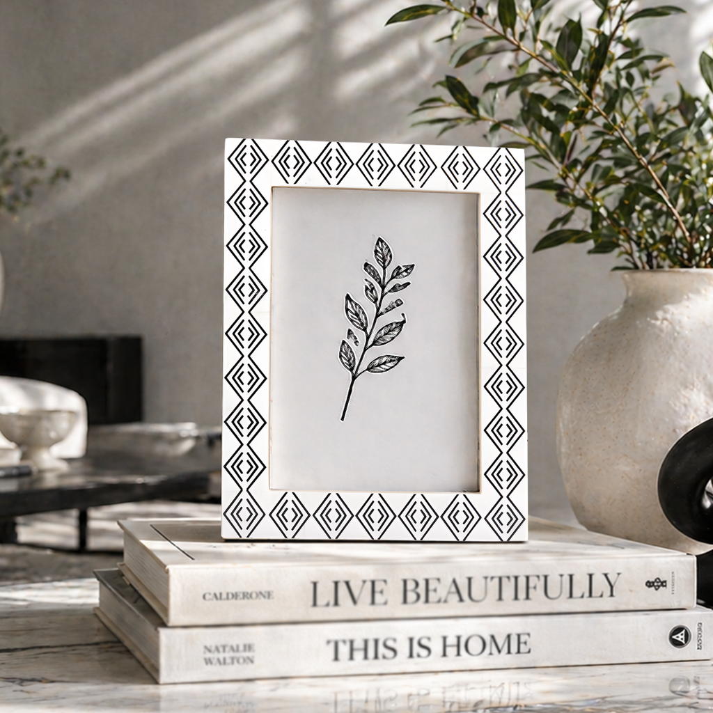 Black & White Diamond Arts Resin Inlay Picture Frame | 4x6 & 5x7