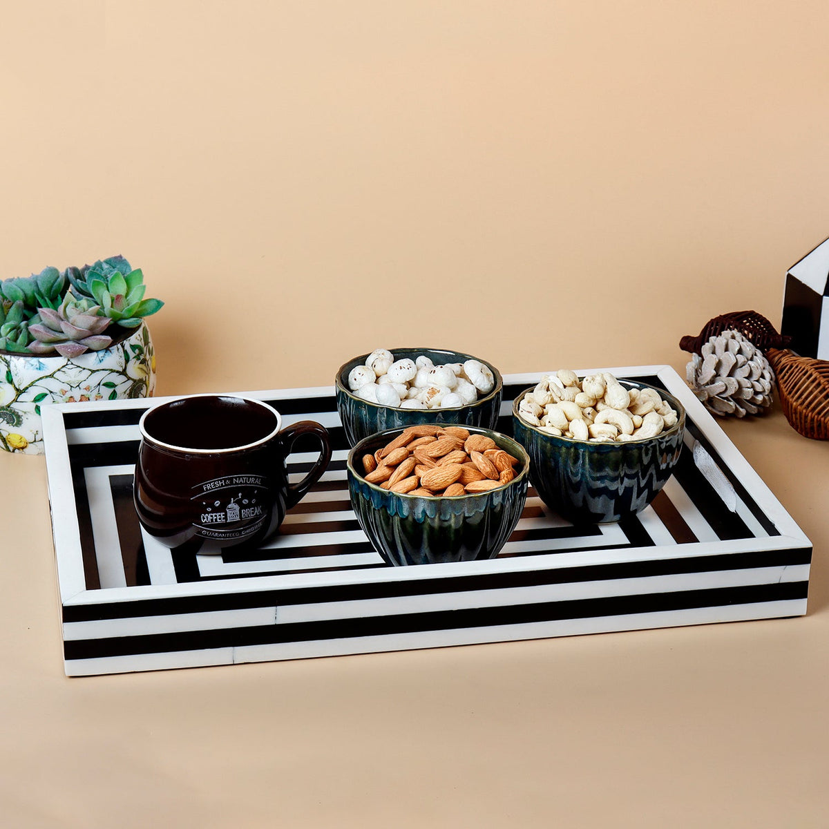 Black & White Concentric Inlay Tray | 11x17 & 12x12