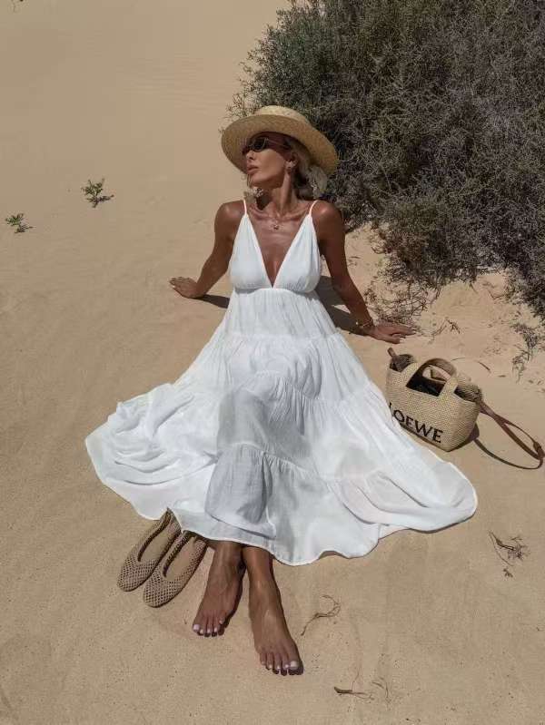 Robe d'été sensuelle à bretelles – Élégance et charme estival