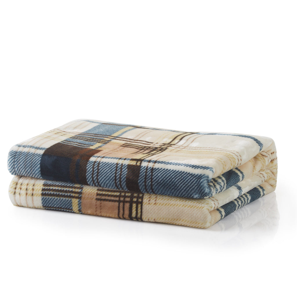 Winter Cabin Super Soft Flannel Throw Blanket