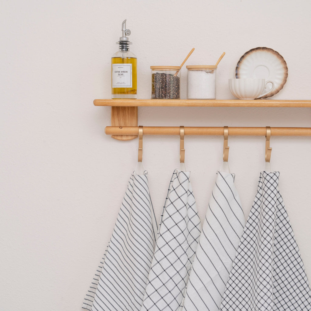 Stripe and check kitchen towel set